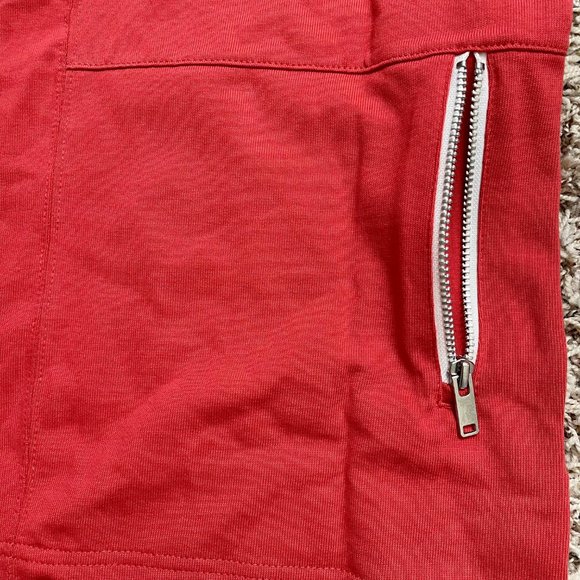 Nike Men’s Sportswear Style Essentials T-Shirt Red DD7018-605, Size Small (New) - Picture 8 of 13